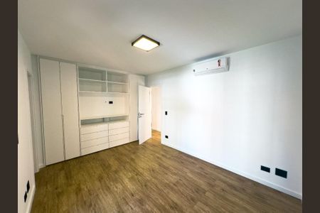 Apartamento à venda com 220m², 3 quartos e 3 vagas Apartamento à venda com 220m², 3 quartos e 3 vagasFoto 32