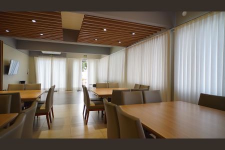 Apartamento para alugar com 65m², 2 quartos e 1 vagaÁrea comum - Salão de festas