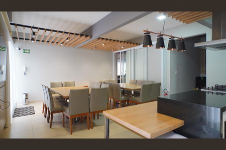 Apartamento para alugar com 65m², 2 quartos e 1 vagaÁrea comum - Salão de festas