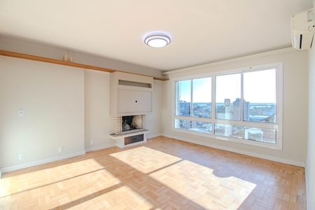 Apartamento à venda com 128m², 3 quartos e 2 vagas Apartamento à venda com 128m², 3 quartos e 2 vagasSala