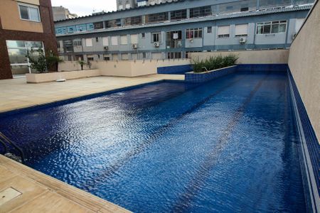 Apartamento à venda com 83m², 3 quartos e 2 vagas Apartamento à venda com 83m², 3 quartos e 2 vagasÁrea comum - Piscina