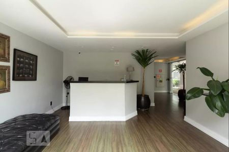 Apartamento para alugar com 68m², 2 quartos e 1 vagaHall social