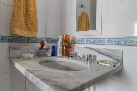 Apartamento à venda com 71m², 3 quartos e 1 vagaBanheiro do Quarto 1