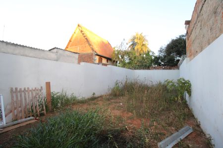 Casa para alugar com 70m², 2 quartos e 2 vagasQuintal