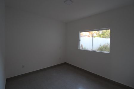 Casa para alugar com 70m², 2 quartos e 2 vagasSuíte