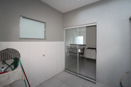 Casa para alugar com 70m², 2 quartos e 2 vagasÁrea de Serviço