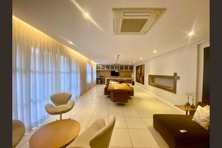 Apartamento à venda com 108m², 3 quartos e 2 vagasÁrea comum - Salão de festas