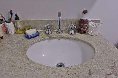 Apartamento à venda com 108m², 3 quartos e 2 vagasBanheiro Social