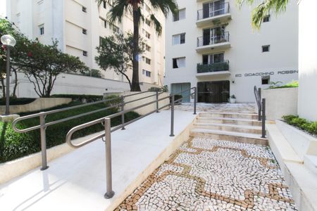 Apartamento para alugar com 102m², 2 quartos e 1 vaga Apartamento para alugar com 102m², 2 quartos e 1 vagaEntrada