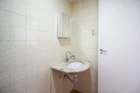 Apartamento para alugar com 102m², 2 quartos e 1 vaga Apartamento para alugar com 102m², 2 quartos e 1 vagaBanheiro de serviço