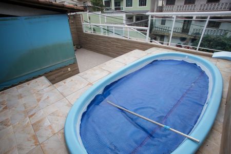 Casa para alugar com 250m², 3 quartos e 1 vagaÁrea comum - Piscina