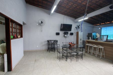Casa para alugar com 250m², 3 quartos e 1 vagaÁrea comum