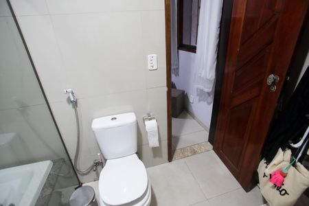 Casa para alugar com 250m², 3 quartos e 1 vagaBanheiro da Suíte 2