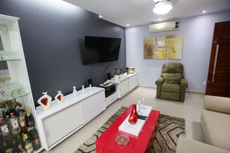 Casa para alugar com 250m², 3 quartos e 1 vagaSala