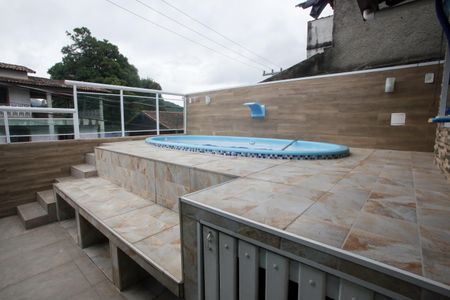 Casa para alugar com 250m², 3 quartos e 1 vagaÁrea comum - Piscina