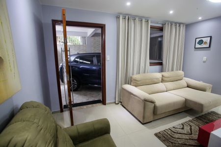 Casa para alugar com 250m², 3 quartos e 1 vagaSala