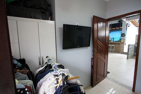 Casa para alugar com 250m², 3 quartos e 1 vagaQuarto