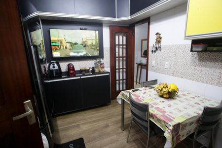 Casa para alugar com 250m², 3 quartos e 1 vagaCozinha