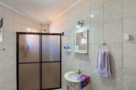 Casa à venda com 227m², 4 quartos e 4 vagasEdícula - Banheiro da Suíte