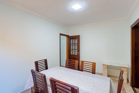 Casa à venda com 227m², 4 quartos e 4 vagasSala de Jantar