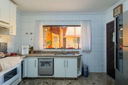 Casa à venda com 227m², 4 quartos e 4 vagasCozinha