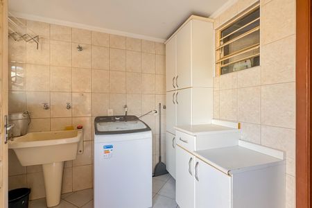 Casa à venda com 227m², 4 quartos e 4 vagasÁrea de Serviço