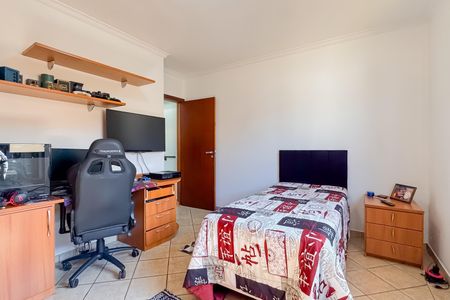 Casa à venda com 227m², 4 quartos e 4 vagasQuarto 2