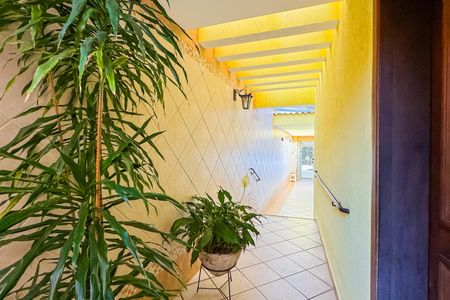 Casa à venda com 227m², 4 quartos e 4 vagasEntrada