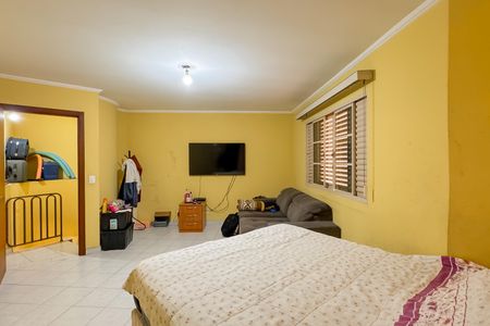 Casa à venda com 227m², 4 quartos e 4 vagasEdícula - Suíte