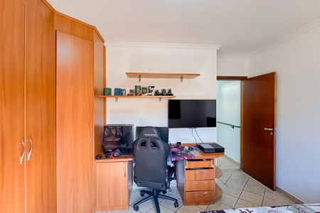 Casa à venda com 227m², 4 quartos e 4 vagasQuarto 2