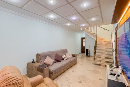 Casa à venda com 227m², 4 quartos e 4 vagasSala