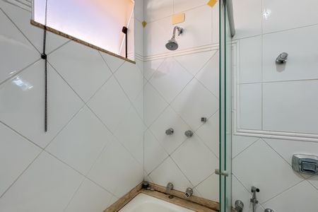 Casa à venda com 227m², 4 quartos e 4 vagasBanheiro da Suíte