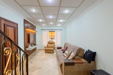 Casa à venda com 227m², 4 quartos e 4 vagasSala