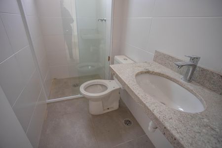 Apartamento à venda com 69m², 3 quartos e 2 vagasBanheiro da suíte