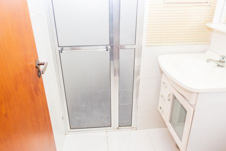 Casa à venda com 122m², 2 quartos e 1 vaga Casa à venda com 122m², 2 quartos e 1 vagaBanheiro da Suíte