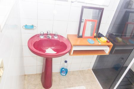 Casa à venda com 122m², 2 quartos e 1 vaga Casa à venda com 122m², 2 quartos e 1 vagaBanheiro