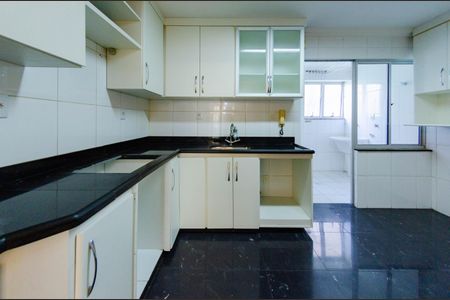 Apartamento à venda com 120m², 4 quartos e 2 vagasCozinha