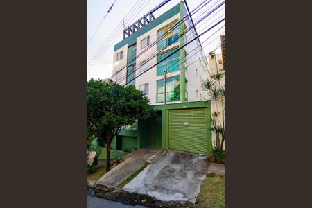 Apartamento à venda com 120m², 4 quartos e 2 vagasFachada