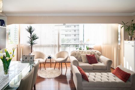 Apartamento à venda com 120m², 3 quartos e 2 vagasSala