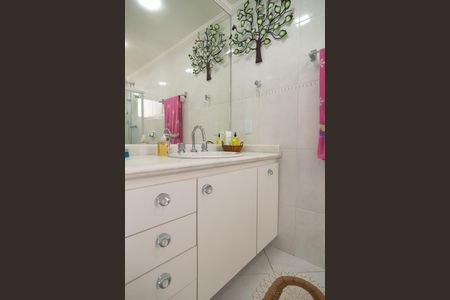 Apartamento à venda com 120m², 3 quartos e 2 vagasBanheiro do Quarto 3