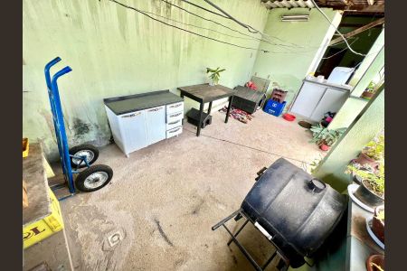 Casa à venda com 360m², 3 quartos e 3 vagas Casa à venda com 360m², 3 quartos e 3 vagasÁrea Externa