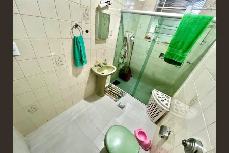 Casa à venda com 360m², 3 quartos e 3 vagas Casa à venda com 360m², 3 quartos e 3 vagasBanheiro Social