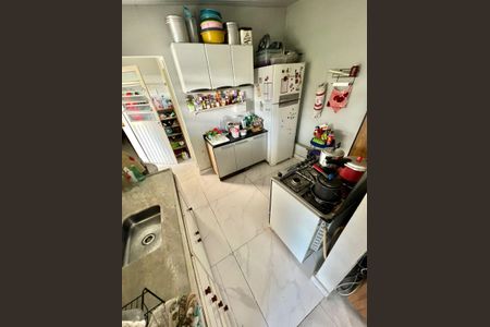 Casa à venda com 360m², 3 quartos e 3 vagas Casa à venda com 360m², 3 quartos e 3 vagasCozinha - Casa 2