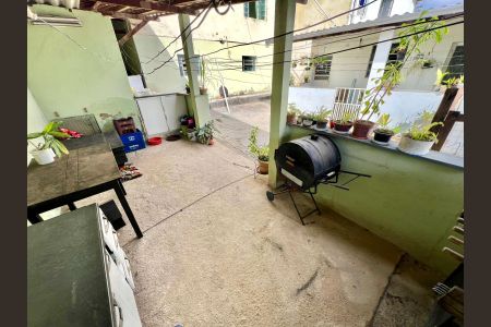 Casa à venda com 360m², 3 quartos e 3 vagas Casa à venda com 360m², 3 quartos e 3 vagasÁrea Externa