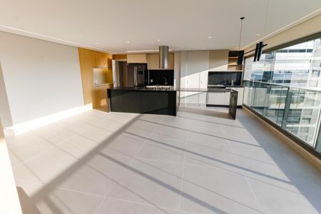 Apartamento para alugar com 142m², 3 quartos e 2 vagas Apartamento para alugar com 142m², 3 quartos e 2 vagasSala