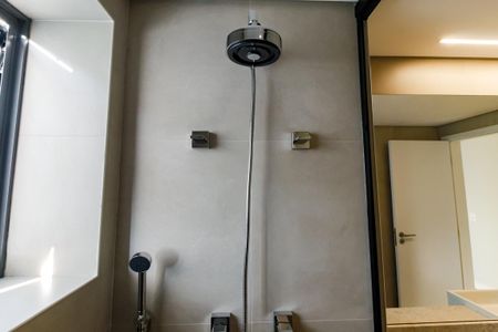 Apartamento para alugar com 142m², 3 quartos e 2 vagas Apartamento para alugar com 142m², 3 quartos e 2 vagasBanheiro da Suíte 3 - chuveiro