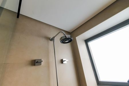 Apartamento para alugar com 142m², 3 quartos e 2 vagas Apartamento para alugar com 142m², 3 quartos e 2 vagasBanheiro da Suíte 2 - chuveiro