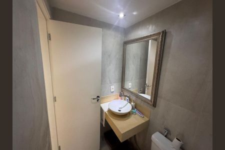 Apartamento à venda com 80m², 3 quartos e 2 vagas Apartamento à venda com 80m², 3 quartos e 2 vagasBanheiro 2