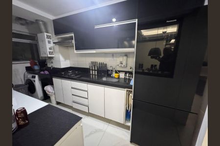 Apartamento à venda com 80m², 3 quartos e 2 vagas Apartamento à venda com 80m², 3 quartos e 2 vagasCozinha