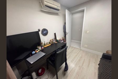Apartamento à venda com 80m², 3 quartos e 2 vagas Apartamento à venda com 80m², 3 quartos e 2 vagasQuarto 3